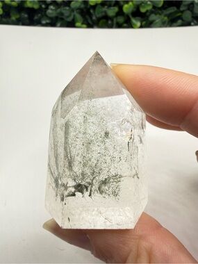 Garden (Lodolite) Quartz Tower - Astro Moss